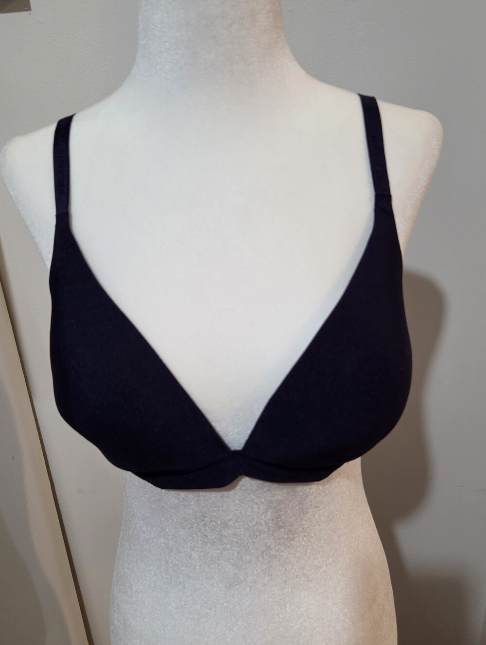Victoria's Secret Purple Sparkly Lined No Wire Bra Adjustable Straps | 36C - Picture 1 of 8